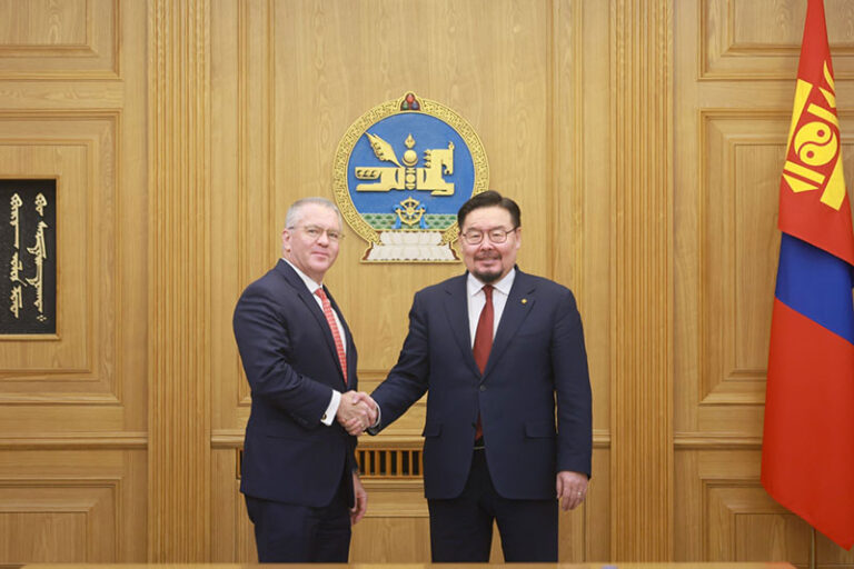 V8b0PxsA59QVmRnUoaC1-(1)